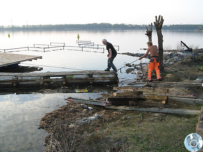 Abbau alter Schwimmponton_18